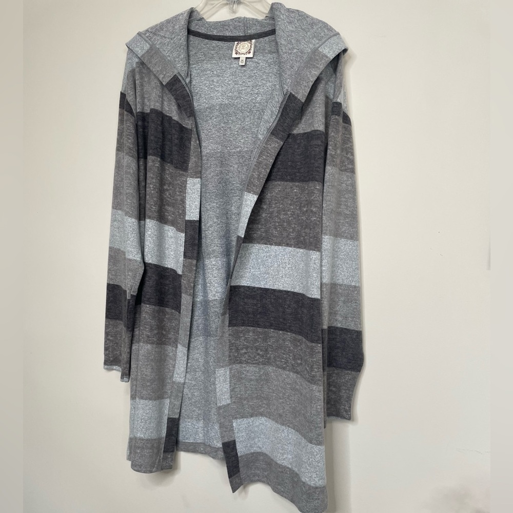 Striped Gray Hoodie with Open Front~ Sz 2X
Lightweight ~ Comfy & Soft~‎ NWT